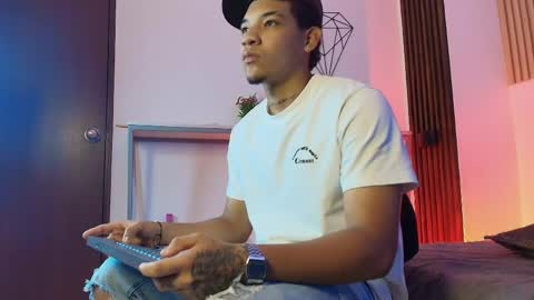 Snapshot of bick_jhonn chatting on June 2, 7:49 pm Bick Khonn online show from June 2, 7:49 pm