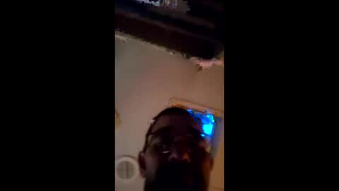 Snapshot of big604262 chatting on May 16, 8:07 pm big604262 online show from May 16, 8:07 pm