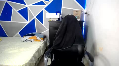 Snapshot of big_black11 chatting on October 6, 5:27 am big_black11 online show from October 6, 5:27 am