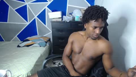 Snapshot of big_black11 chatting on October 24, 11:17 am big_black11 online show from October 24, 11:17 am