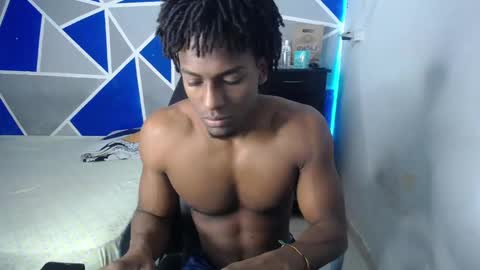 Snapshot of big_black11 chatting on October 29, 11:01 am big_black11 online show from October 29, 11:01 am