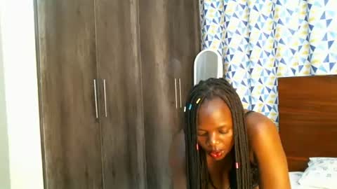 Snapshot of big_bootty2 chatting on August 7, 4:14 am salma online show from August 7, 4:14 am