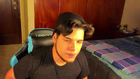 Logan Sprouse online show from November 27, 7:38 pm