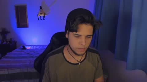 Snapshot of big_cockjughead chatting on June 17, 11:49 pm Logan Sprouse online show from June 17, 11:49 pm