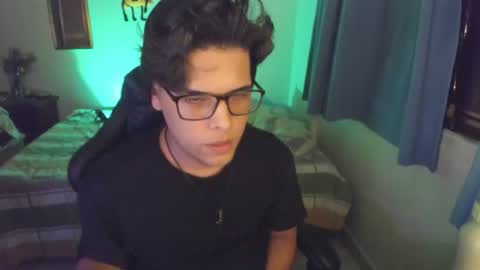 Snapshot of big_cockjughead chatting on June 21, 11:18 pm Logan Sprouse online show from June 21, 11:18 pm