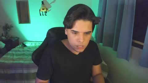 Snapshot of big_cockjughead chatting on June 24, 12:31 am Logan Sprouse online show from June 24, 12:31 am