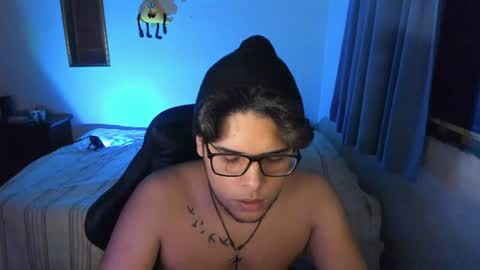 Snapshot of big_cockjughead chatting on July 14, 11:43 pm Logan Sprouse online show from July 14, 11:43 pm