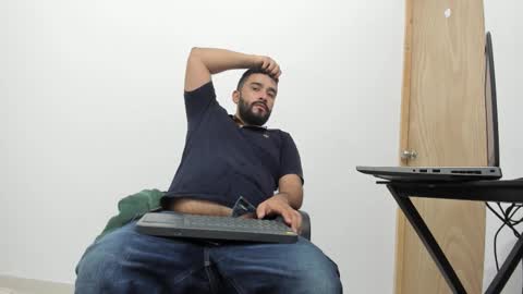 Tommy online show from November 4, 1:59 am