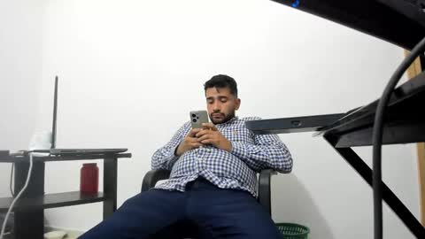 Tommy online show from January 15, 2:05 am