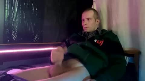 Snapshot of big_hairy_cock_is_horny chatting on November 16, 8:58 pm big_hairy_cock_is_horny online show from November 16, 8:58 pm