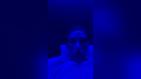 Stiven Leon online show from May 2, 1:32 am