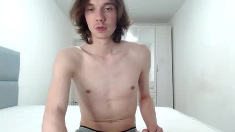 Snapshot of big_lil_small chatting on May 6, 8:58 pm big_lil_small online show from May 6, 8:58 pm