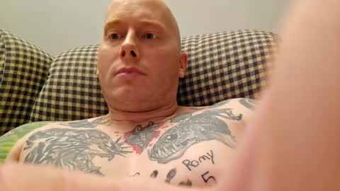 Snapshot of big_mat1988 chatting on December 10, 12:06 am big_mat1988 online show from December 10, 12:06 am