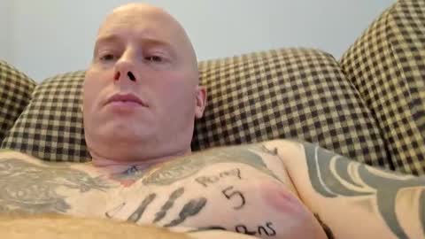 Snapshot of big_mat1988 chatting on March 9, 8:31 pm big_mat1988 online show from March 9, 8:31 pm