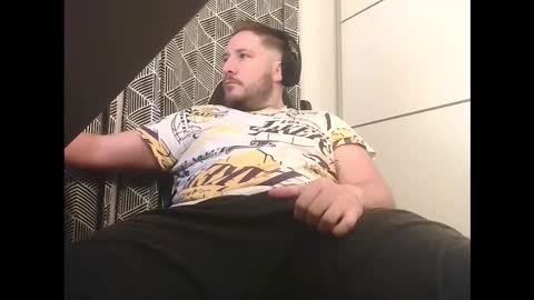 Snapshot of big_sele chatting on November 9, 6:01 am bigbroly88 online show from November 9, 6:01 am