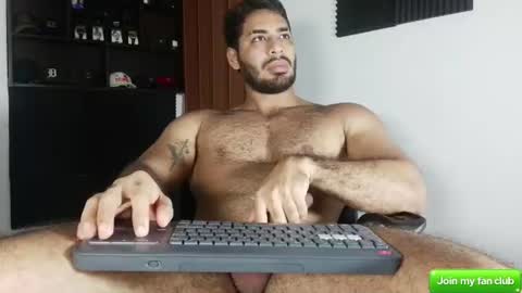 Snapshot of big_versxxx chatting on July 24, 1:53 pm Hot Versx online show from July 24, 1:53 pm