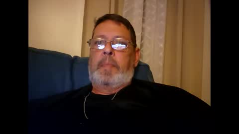 bigal9816192 online show from December 13, 3:38 am