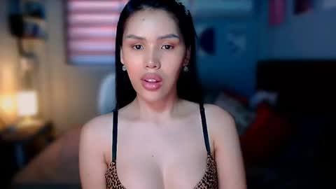 Mia online show from July 20, 4:05 am