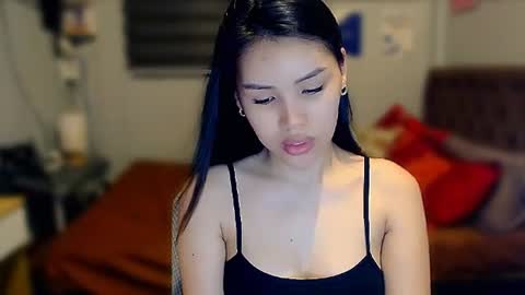 Mia online show from July 23, 3:43 pm