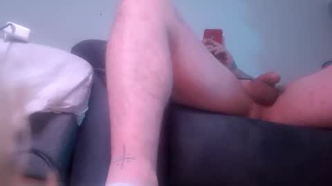 Snapshot of bigaussiedumdick chatting on September 18, 8:11 pm bigaussiedumdick online show from September 18, 8:11 pm