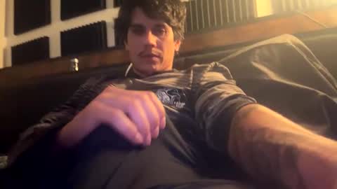 Snapshot of bigben281330 chatting on November 7, 3:17 am bigben281330 online show from November 7, 3:17 am