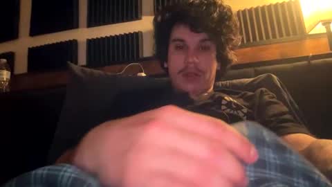 Snapshot of bigben281330 chatting on February 14, 8:44 am bigben281330 online show from February 14, 8:44 am