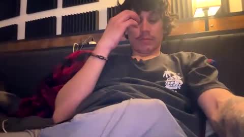 Snapshot of bigben281330 chatting on February 17, 7:53 pm bigben281330 online show from February 17, 7:53 pm