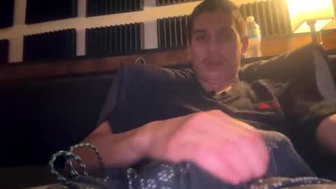 Snapshot of bigben281330 chatting on March 15, 5:19 pm bigben281330 online show from March 15, 5:19 pm