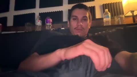 Snapshot of bigben281330 chatting on March 17, 3:48 pm bigben281330 online show from March 17, 3:48 pm