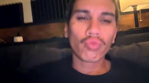 Snapshot of bigben281330 chatting on March 18, 7:28 pm bigben281330 online show from March 18, 7:28 pm