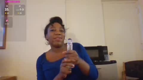 Ashley online show from December 3, 5:12 pm