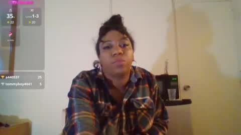 Ashley online show from December 5, 9:28 pm