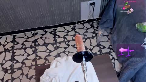 VIOLETA online show from November 5, 9:04 pm