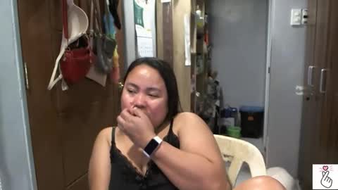 Snapshot of bigboobslyn chatting on February 26, 7:51 am bigboobslyn online show from February 26, 7:51 am