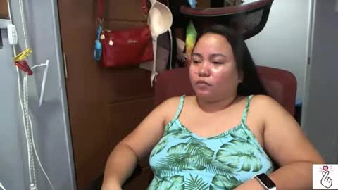 Snapshot of bigboobslyn chatting on March 1, 5:04 pm bigboobslyn online show from March 1, 5:04 pm