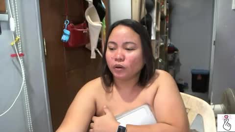 Snapshot of bigboobslyn chatting on March 2, 7:15 am bigboobslyn online show from March 2, 7:15 am