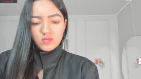 Snapshot of bigboobsnaughty1 chatting on October 15, 10:04 am online show from October 15, 10:04 am