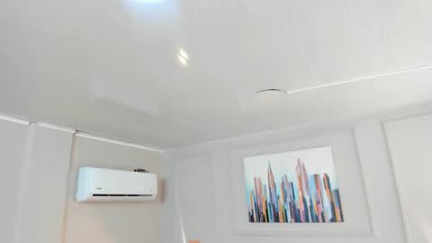 Snapshot of bigboobsnaughty1 chatting on October 22, 10:15 am online show from October 22, 10:15 am