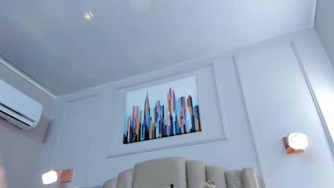 Snapshot of bigboobsnaughty1 chatting on November 21, 10:03 am online show from November 21, 10:03 am