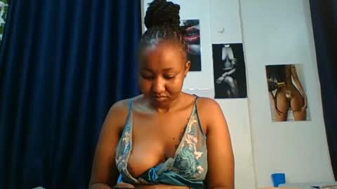 BigBoootyy online show from October 10, 7:02 pm