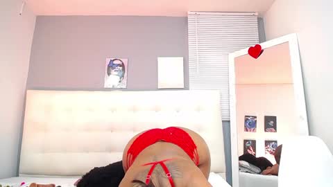 Mia online show from December 21, 9:47 pm