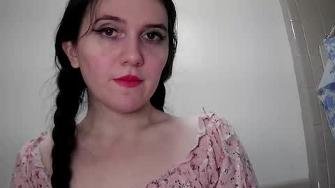 Isabella online show from December 22, 3:00 am