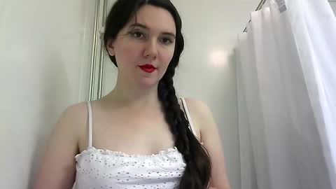 Isabella online show from November 10, 1:21 pm