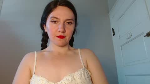 Isabella online show from July 27, 4:58 pm