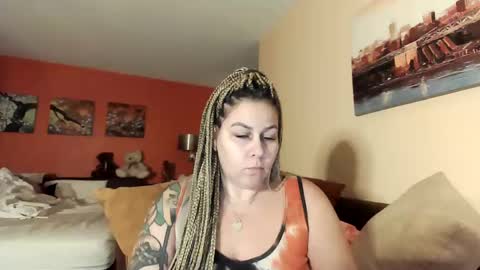BIG BREAST SABRINA online show from December 28, 11:48 pm