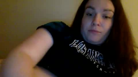 Snapshot of bigbuttmilff chatting on October 28, 1:09 am bigbuttmilff online show from October 28, 1:09 am