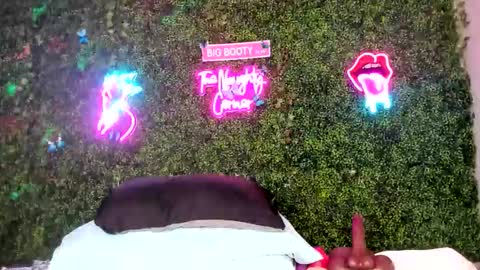 bigbuttsarena online show from February 18, 8:43 am