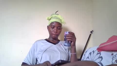 Snapshot of bigclit030 chatting on March 21, 8:52 am bigclit030 online show from March 21, 8:52 am