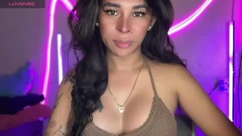 queen amanda online show from June 22, 5:37 am