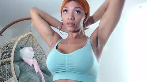 Snapshot of bigcockebonyts chatting on December 3, 3:09 am .. online show from December 3, 3:09 am